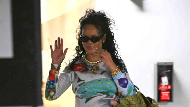 Rihanna Brings Back Her Favorite Vintage Bag
