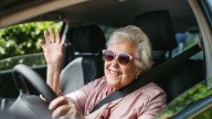 Las 5 mejores aseguradoras de auto para adultos mayores en EE.UU. en 2025