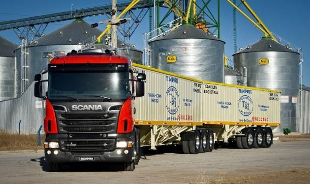El Gobierno nacional autorizó la libre circulación de camiones bitrenes sin restricción horaria