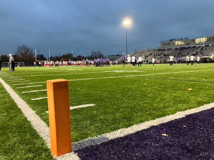 Solon vs. Kenston football: Bombers top Comets, 30