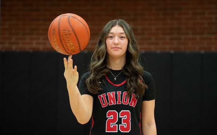Brooklynn Haywood of Union commits to play basketball at the University of Oregon