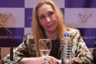 A los abrazos: Karina Milei fue recibida en el aeropuerto de Corrientes en medio del escándalo por supuestas coimas
