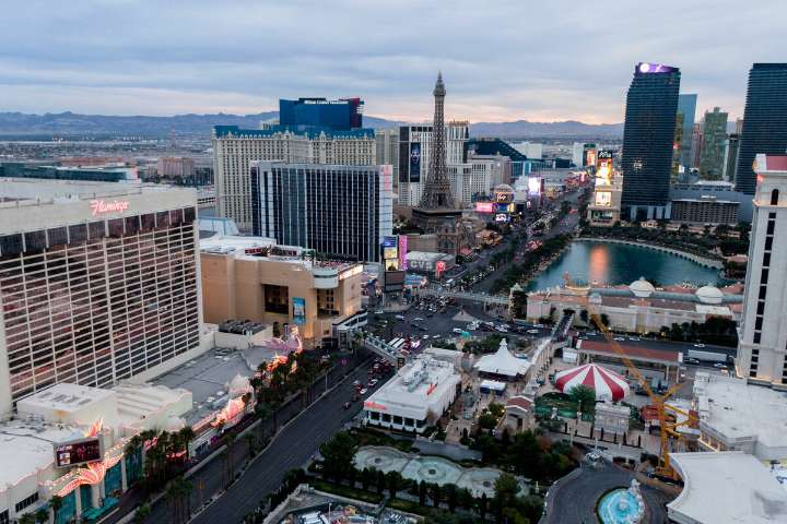 LETTER: Exchange rate also hurts Canadian tourism