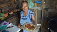 Llegaron las Memelas a Parral: el sabor poblano de Lupita Aguilar