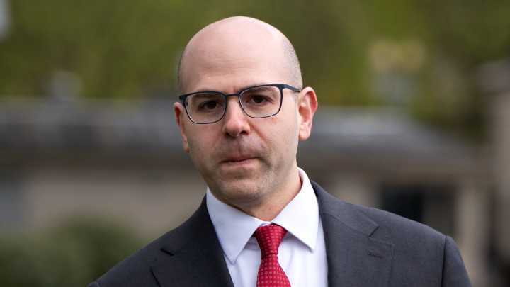 Trump nominates Powell critic for vacant Fed seat