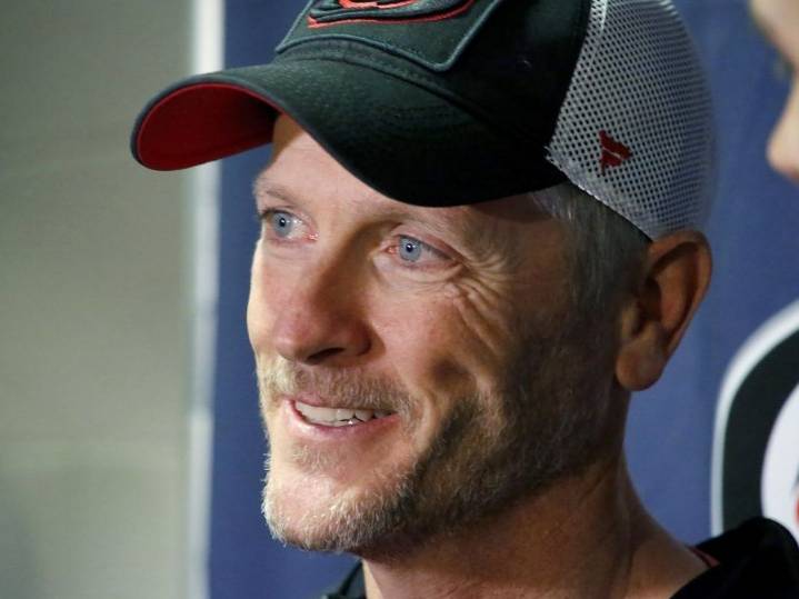 Hurricanes owner Tom Dundon makes deal to buy Trail Blazers