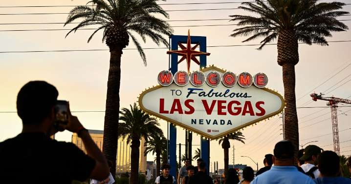 Las Vegas sees drop in tourism, hinting at broader economic woes facing the U.S.