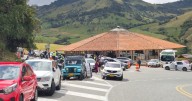 Hay trancón en la vía Manizales - Murillo, sector de La Esperanza, en acceso al volcán Nevado del Ruiz
