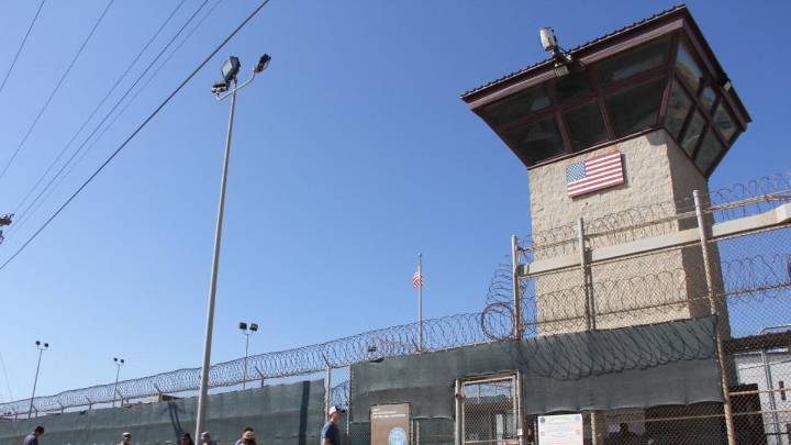 Casi un tercio de los detenidos liberados de Guantánamo podrían haber vuelto al terrorismo, según datos del ODNI