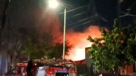 Fuego en Flores: dos casas quedaron afectadas en un violento incendio nocturno