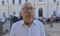 Exconcesionarios del transporte reclaman pago; Realizan plantón en Palacio de Gobierno