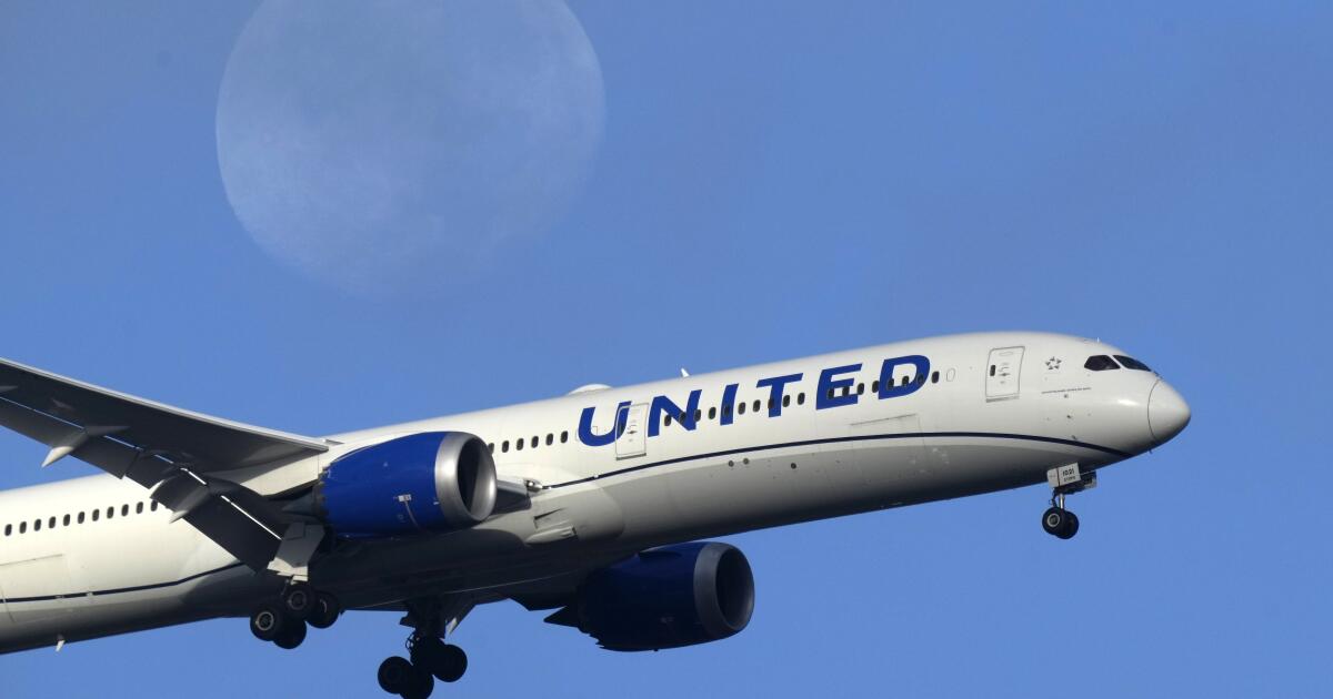 United Airlines resolves tech problem that hit more than 1,000 flights, but residual delays likely