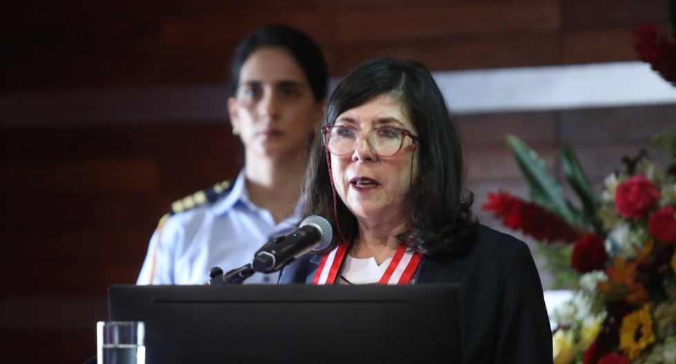 Janet Tello insta a reconocer la probidad de los buenos jueces y sancionar a los deshonestos