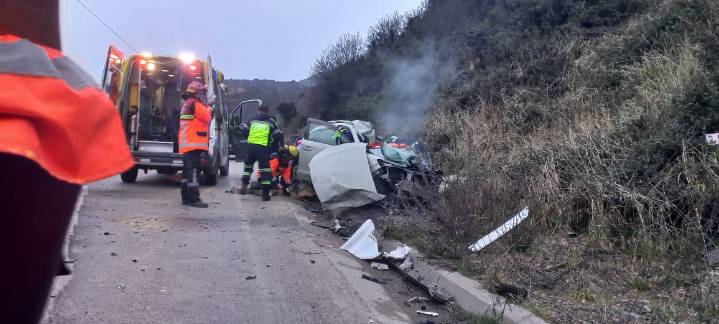 Un fallecido deja colisión de alta energía en la Ruta Aysén