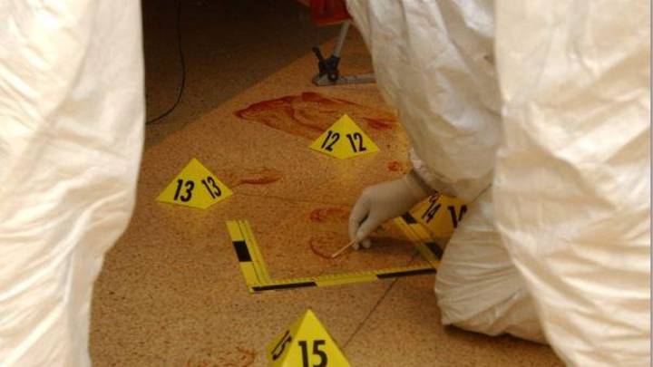 Analizan si los restos hallados en la casa de Mazarrón donde se busca a los dos amigos desaparecidos son humanos