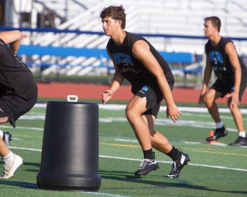 Football: Plumb keys experienced St. Charles North defense