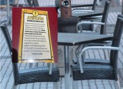 Clientes denuncian y no dan crédito: un bar cobra 6 euros por estar en la mesa