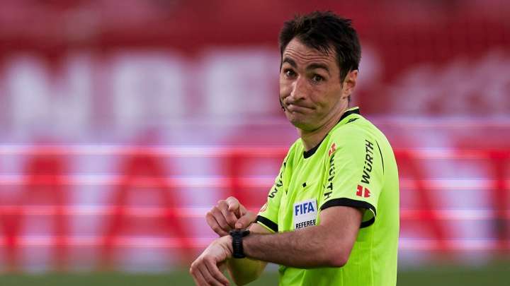 El Barcelona invita al 'negreiro' De Burgos Bengoetxea para arbitrar el Gamper