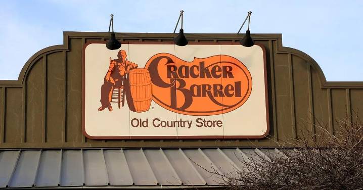 Cracker Barrel Allegedly Released a Memo Instructing Employees Not to Talk About the Logo