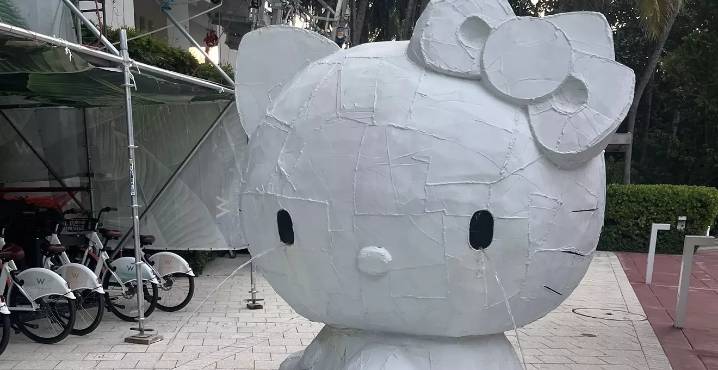 What Happened to the Hello Kitty Statue in Miami Beach, Florida?