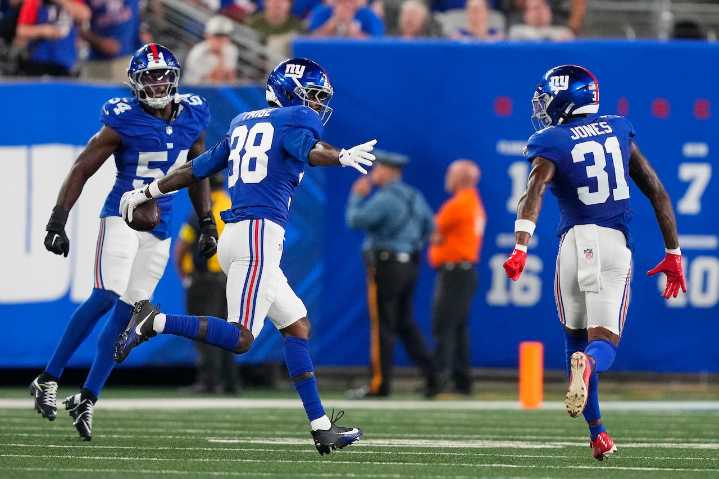 Former Michigan football captain, national champion waived by Giants