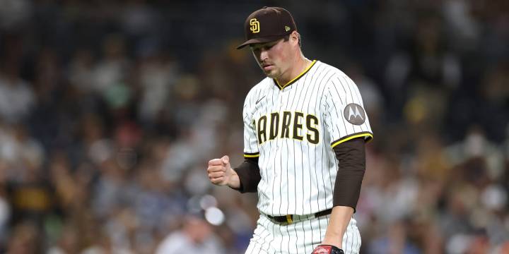 Mason Miller getting help from Trevor Hoffman