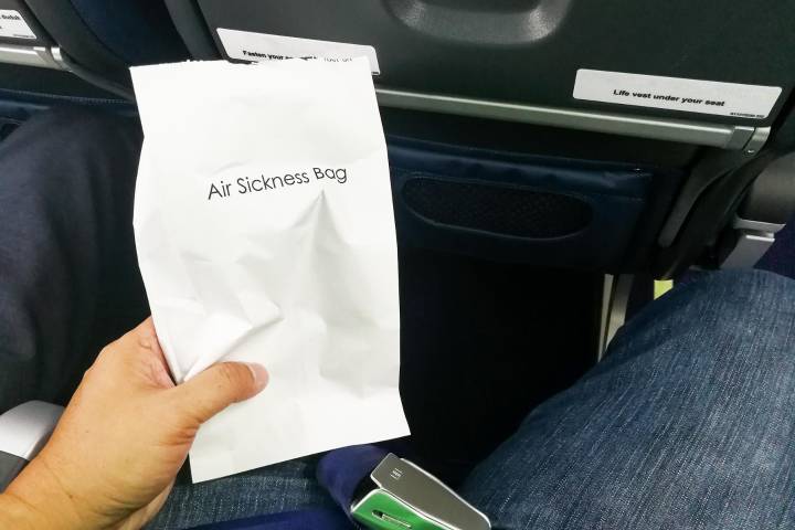 Passenger Apologizes After ‘Biohazard’-Level Food Poisoning Cancels Flight