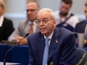 UF unanimously selects Donald Landry, former chairman at Columbia University, to serve as interim president