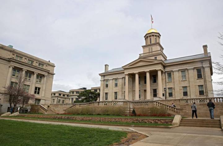Study: UI students drinking less alcohol, more energy drinks