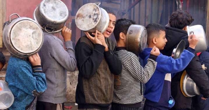 México, con tradición de recibir a desplazados, analiza acoger a niños de Gaza