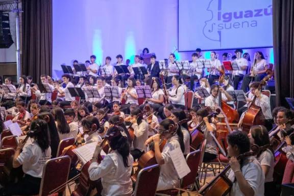 El talento misionero en todo su esplendor brilló en el concierto final de Iguazú Suena