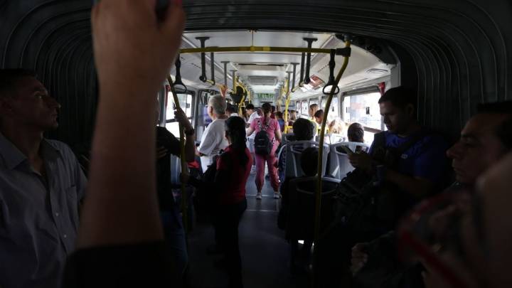 ¿Leoneses viajan menos en el transporte público? Estos son los datos del Inegi