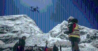 Tecnología al rescate del Everest: drones combaten la basura en la cima del mundo