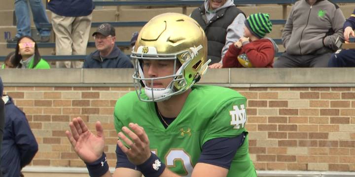 Notre Dame names CJ Carr starting quarterback for season opener at Miami