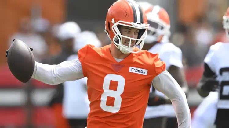 Kenny Pickett llega a Raiders tras inesperado traspaso desde Browns
