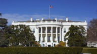 CNN: Funcionarios de EE.UU. se apresuran a ultimar los detalles de la cumbre entre Putin y Trump
