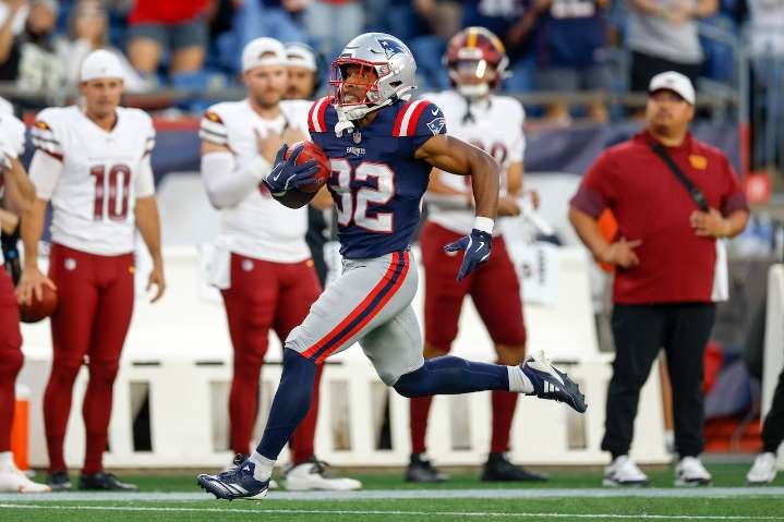‘He looks like a lightning bolt.’ Promising Patriots rookie opens eyes