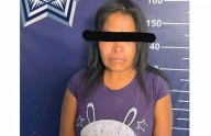 La hallan tirada en la calle, junto a sus pequeñas hijas