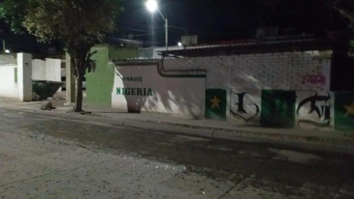 Encuentran a hombre sin vida dentro de vehículo en Parques La Noria