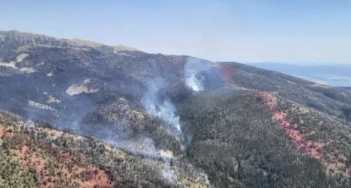 Firefighter dies after cardiac emergency while battling Montana wildfire