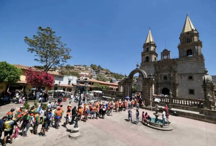 Presidenta de Talpa de Allende pide obras urgentes en carreteras para mejorar conectividad