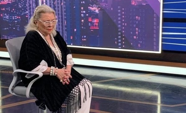 Carrió acusó a Milei de ver "pornografía infantil" y a su hermana de ser "la más oscura"