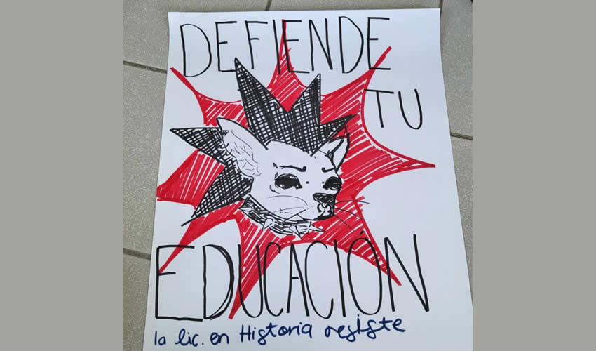 Estudiantes de Historia Cumplen Cinco Días en Paro