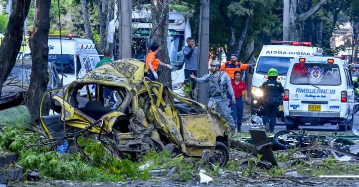 Terror y destrucción en Cali: estas son las imágenes del atentado contra la base aérea Marco Fidel Suárez