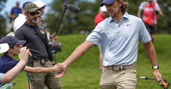 Tommy Fleetwood wins Tour Championship for first PGA Tour title and FedEx Cup