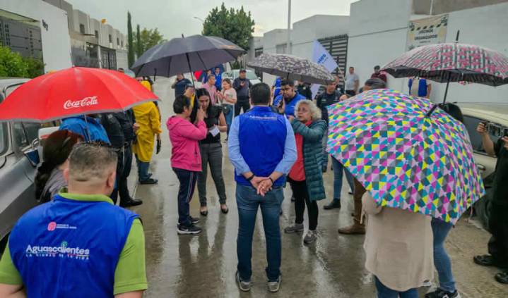 Visitó Leo Montañez a vecinos del Fraccionamiento Villas de San José