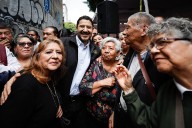 Martí Batres anuncia construcción de nuevo hospital; demuelen inmueble en Tlatelolco