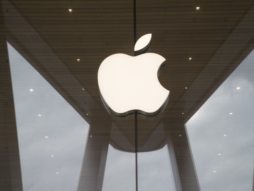 Apple launches program in Canada helping customers self