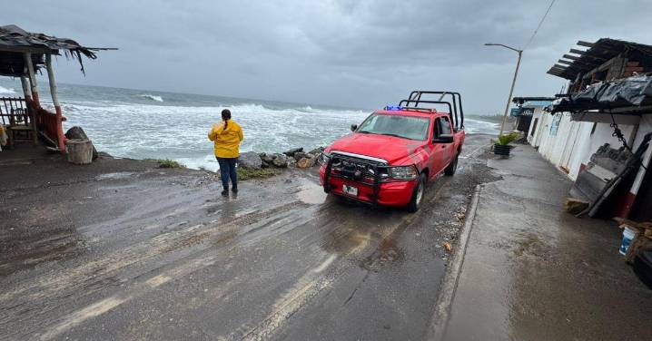 Exhortan a tomar precauciones en Cuyutlán y El Paraíso por “Ivo”