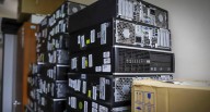 Amarilis recibe donación de mobiliario y equipos tecnológicos